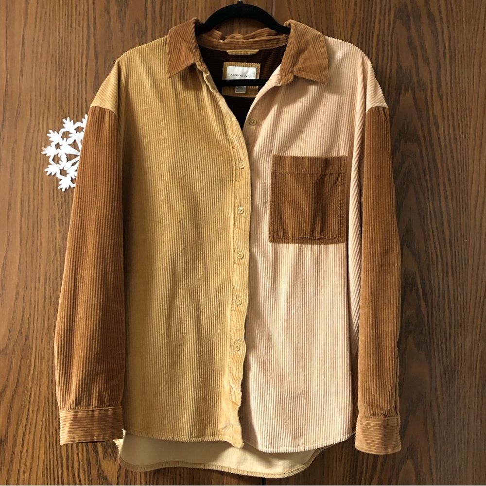 Oversized women’s American eagle corduroy button down shirt